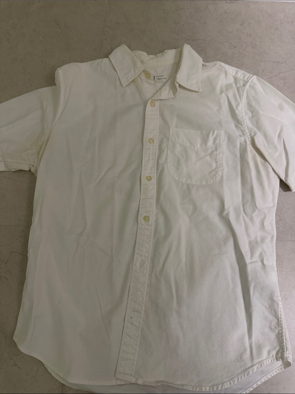 GAP Men's Short-Sleeve Button-Down Shirt - White/Cream